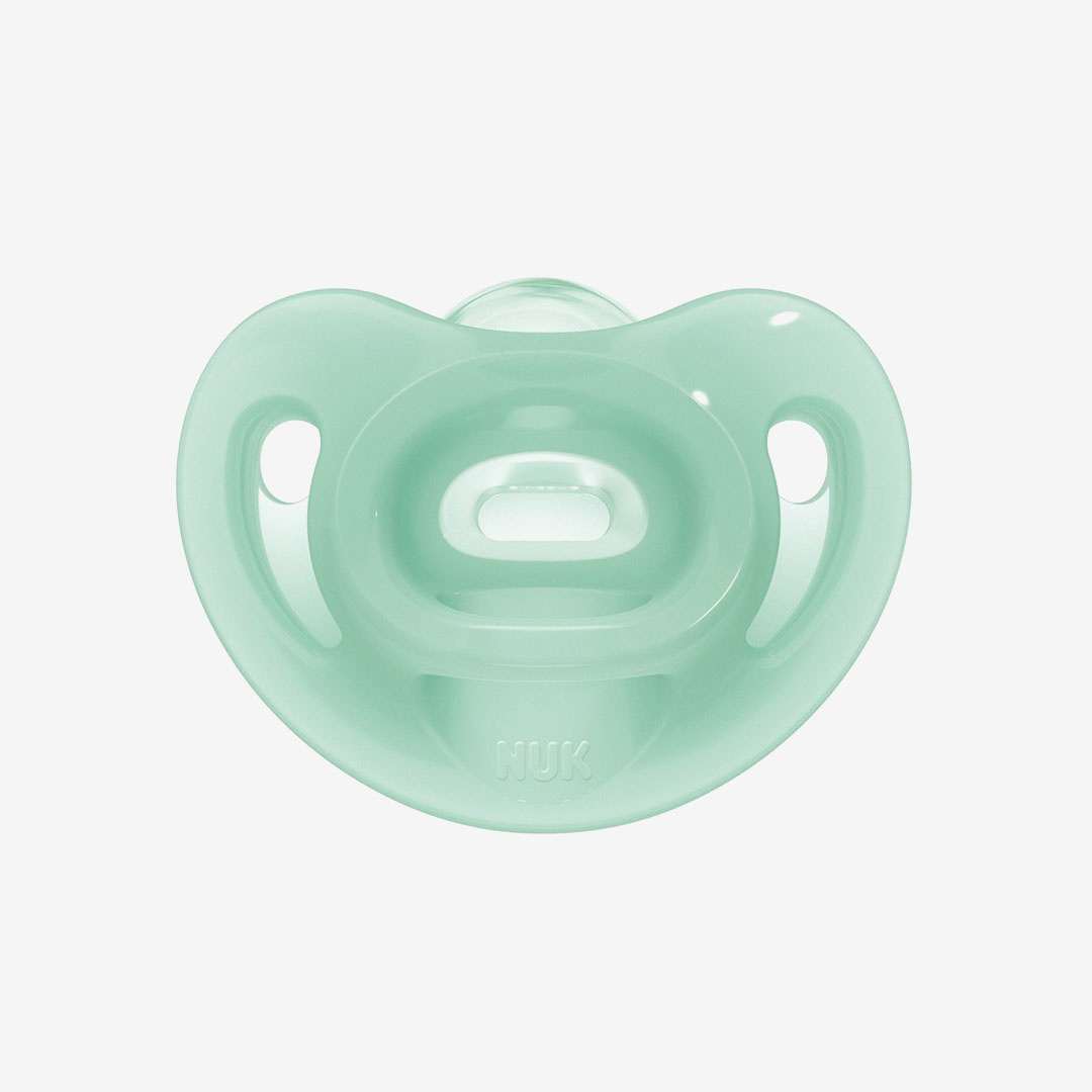 Ересек әйел жас жігітке сурет береді Бузованың Романмен жыныстық қатынасы